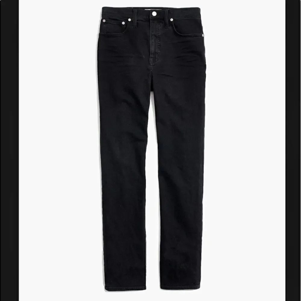 Madewell Classic Straight Jeans in Lunar Wash